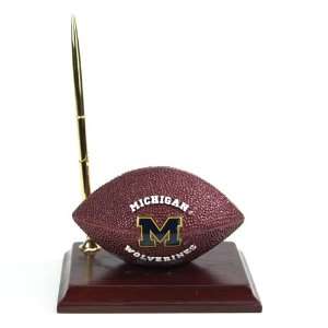  6.5 NCAA Michigan Wolverines Football Clock and Pen 