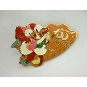 disney/100 year of Magic Mr Duck Stewps Out 1940 Pin 