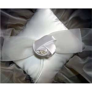  Beverly Clark Organza Bow Ring Pillow White 35b 