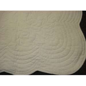  Fleur White Twin Quilt