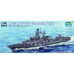   700 Varyag Russian Navy Slava Class Cruiser (Plasti Toys & Games