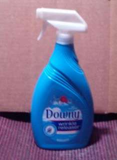 Downy Wrinkle Releaser / 33.8 oz. Bottle  