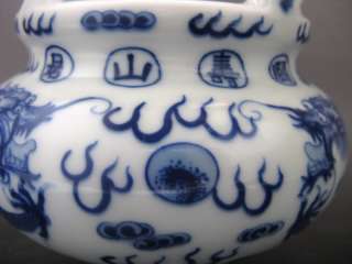 Chinese Antique noble blue white Porcelain dragon shou censer 