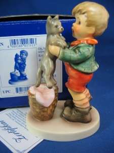 Goebel Hummel KITTY KISSES #2033 TMK8 MIB R5619  