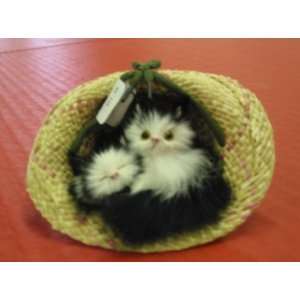  Kittens in Straw Hat 