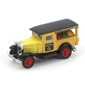    Athearn HO RTR Ford Model A Huckster, Hickory Fields Toys & Games