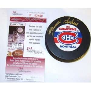   Richard Puck   GOLD JSA   Autographed NHL Pucks