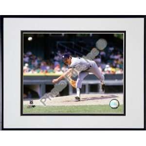  Ron Guidry 1987 Action Double Matted 8 x 10 Photograph 