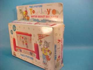 TOM AND JERRY BASKETBALL WATER GAME BOXED VINTAGE 1991  