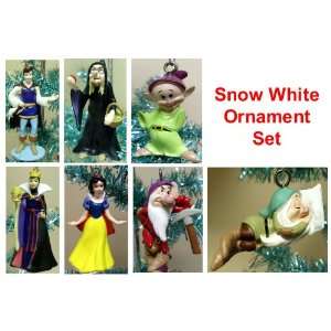  Disney Snow White and the Seven Dwarfs 7 Piece Holiday 