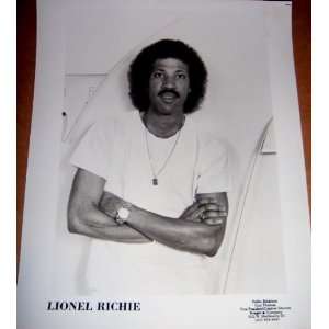  Singer Lionel Richie Publicity Photograph #2 (Music 