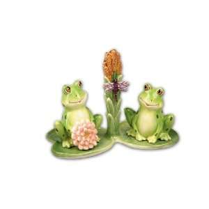  Happy Couple   Love Frog   Frog in Love Salt and Pepper 