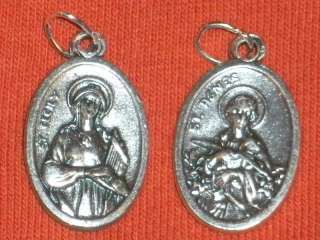 St Agnes & St Cecilia, Silvertone Religious Medal~~~  