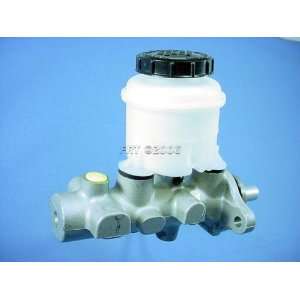   Qualitee International Parts 66 92 040 New Master Cylinder Automotive