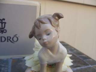 Lladro Oopsy Daisy Petalos de Mayo Girl Figurine NIB  