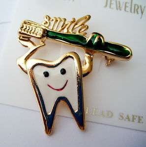 SMILE TOOTH DENTAL PIN DENTIST HYGENIST GREEN 1 1/2 IN  