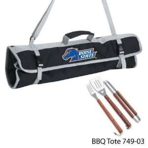 NIB Boise State Broncos BSU Deluxe Wooden BBQ Grill Set  