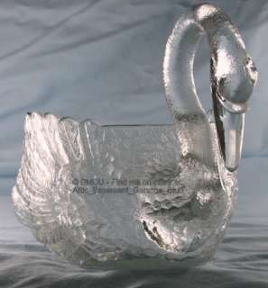 Cambridge Glass Swan Bowl 10 Type I Detailed Feathers  