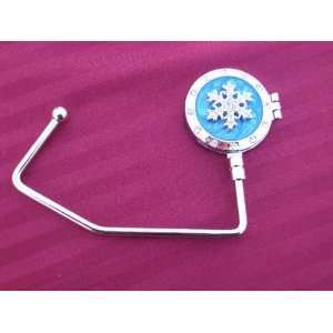   Snowflake Pattern Handbag Hook Purse Hanger with Keychain Wedding Gift