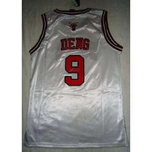 LOUL DENG signed *CHICAGO BULLS* white jersey W/COA   Autographed NBA 