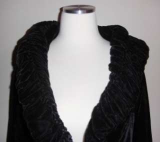 1930s Antique Vintage Chanel Black Silk Velvet Heavily Ruched Collar 