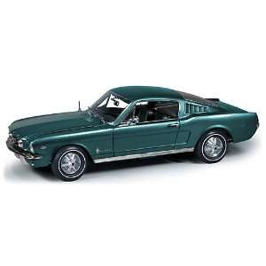  1/18 65 Ford Mustang Convertible Toys & Games
