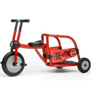   300 19FT RED, PILOT 300 FIRE TRUCK TRICYCLE, AGES 4 6 Toys & Games
