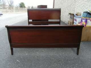VTG 5 PC. BEDROOM SET w/ FULL SIZE SLEIGH BED 2 DRESSERS MIRROR & END 
