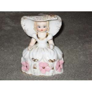   Vintage Lefton MARY MARY QUITE CONTRARY 4 Inch Porcelain Figurine