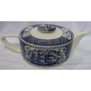  Royal Currier & Ives Non Scrolled Teapot 