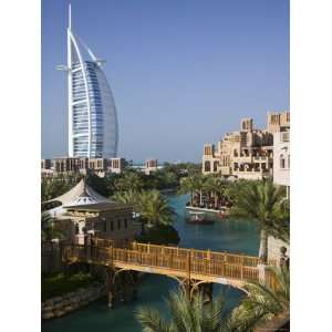  Al Arab Hotel from the Madinat Jumeirah Complex, Dubai, United Arab 