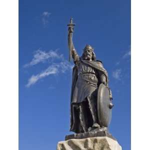  Statue of King Alfred, Winchester, Hampshire, England 