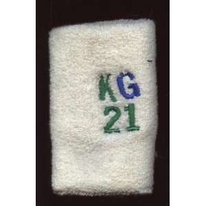  Kevin Garnett KG 21 Game Used White Sweat Band   Other NBA 