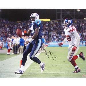 Vince Young Tennessee Titans   TD vs. Giants   Autographed 16x20 