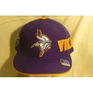   Minnesota Vikings Flat Bill Fitted Hat (Size 7 3/8) 