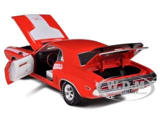 1971 DODGE CHALLENGER R/T 383 RED 1/24 DIECAST CAR M2 MACHINES 40200 