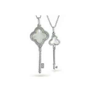   Mother of Pearl Clover Key Pendants Mother & Daughter 