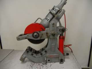   HYDRAULIC PIPE CUTTER 2 1/2 TO 8 COMES WITH 700 PIPE THREADER  