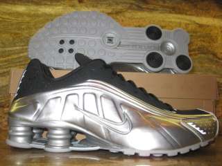 2011 Nike Shox R4 Metallic Silver SZ 8 Black FW Foamposite Mens  