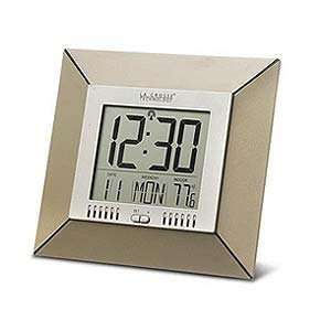 La Crosse Technology WS 9412U Atomic Clock with Indoor Temperature